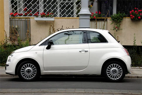 fiat 500 weißer Fiat 500 – Beispiel für Gebrauchtwagenankauf Kelkheim (Taunus)